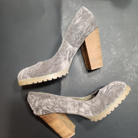 Coconuts crushed velvet block heel - Picture 1 of 5